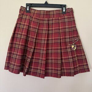 SOLD Plaid Gryffindor Skirt & Pin Women M School Girl Hermione Costume Harry Pot